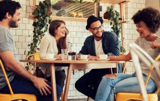 Descubre una Nueva Forma de Conocer Personas y Hacer Amigos